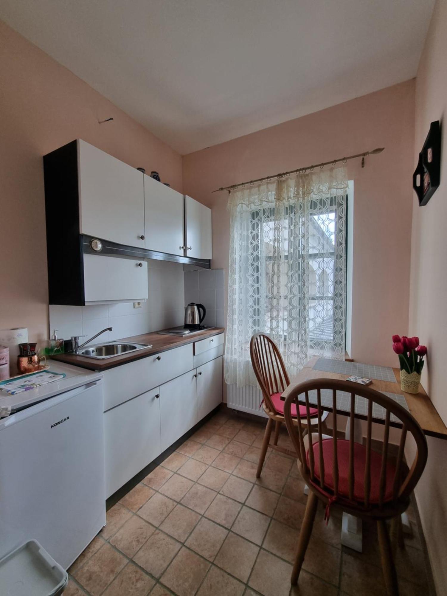 Taverna 1860 Rooms & Apartments Donja Zelina Стая снимка